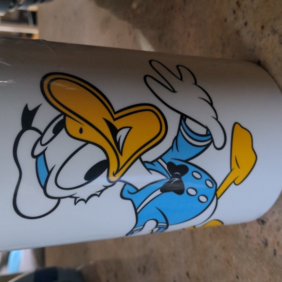 BRAND NEW Disney's Donald Duck Dry Food Storage Canister - Picture 4 of 5